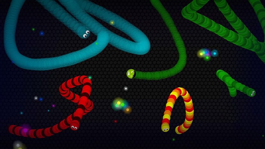 Screenshot 1: Snaky .io - MMO Worm Battle