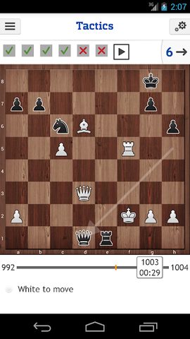 Screenshot 1: Chess - play, train & watch
