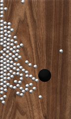 Screenshot 1: Roll Balls into a hole